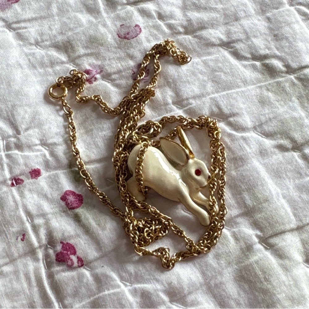White rabbit necklace gold red eyes enamel bunny pendant long chain wonderland - Picture 2 of 10